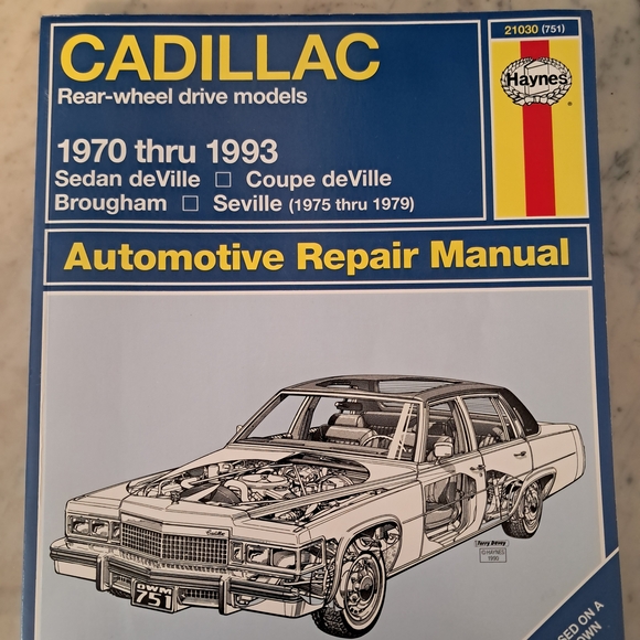 Hanes Other - Hanes Blue and Yellow Cadillac Automotive Repair Manual